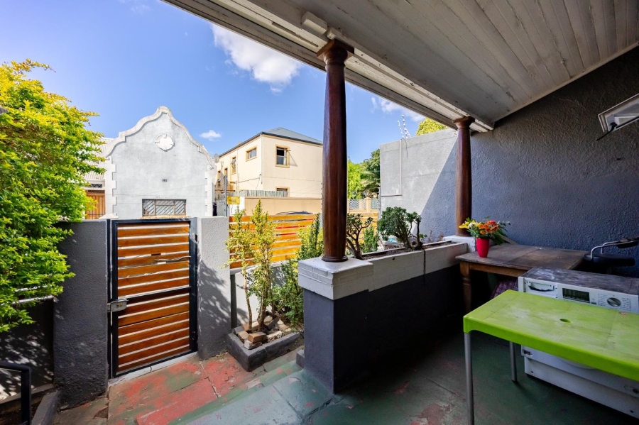 6 Bedroom Property for Sale in Woodstock Western Cape